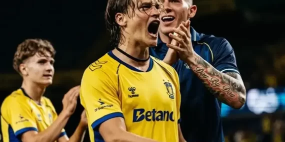 3-0 yenildikleri maçın rövanşında 18. dakikada 10 kişi kalan Brondby farklı kazanarak turladı