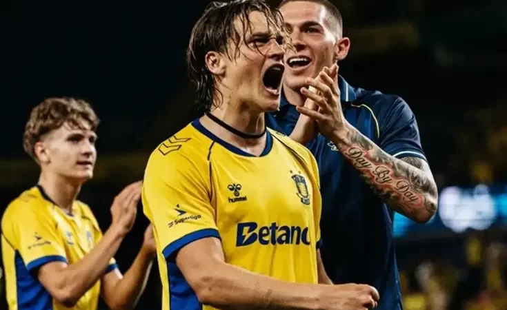 3-0 yenildikleri maçın rövanşında 18. dakikada 10 kişi kalan Brondby farklı kazanarak turladı