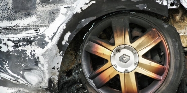 Gizli-Tehlike-Suruculeri-Magdur-Etti-30-Aracin-Lastigi-Patladi-featured