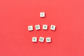 Esra-Bilgic-ve-Faruk-Sabanci8217dan-Romantik-Ask-Ilani-featured