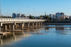 Antalya-Belediyesi8217ne-Av-Tufegiyle-Saldiri-Sehirde-Buyuk-Panik-featured