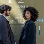 Kiskanmak-Neden-Yoktu-Sali-Aksaminin-Merak-Edilen-Dizisi-Cevabi-Buldu-featured